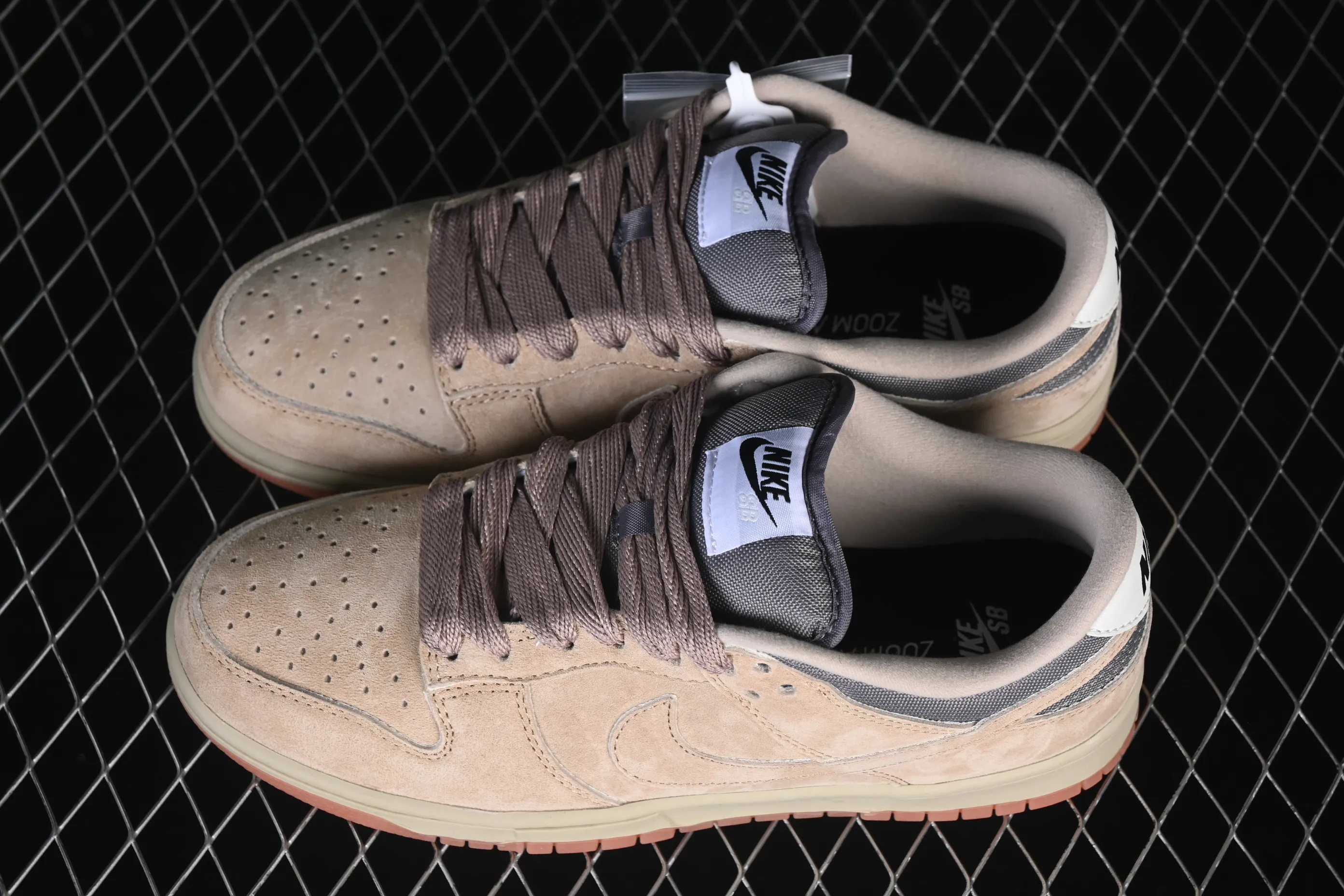 All Categories Nk SB Dunk Series Nk SB Dunk Low Low-top sneakers Nike SB Dunk Low Pro B "Parachute Beige" Desert Khaki Low-top casual sneakers HJ0367-200